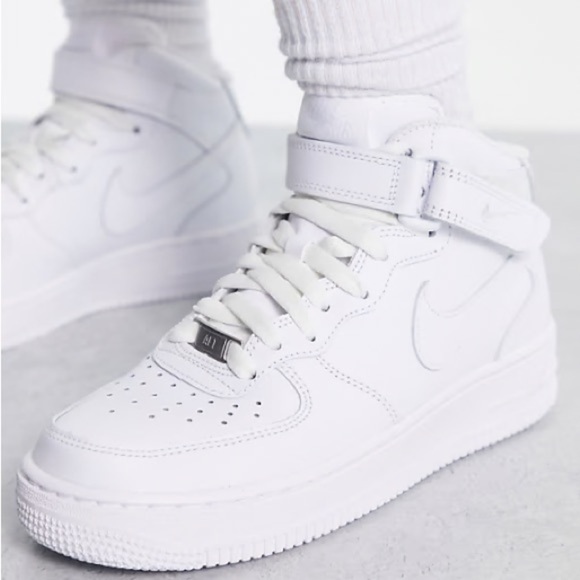 Nike Air Force 1 Mid Sneakers - Picture 1 of 7